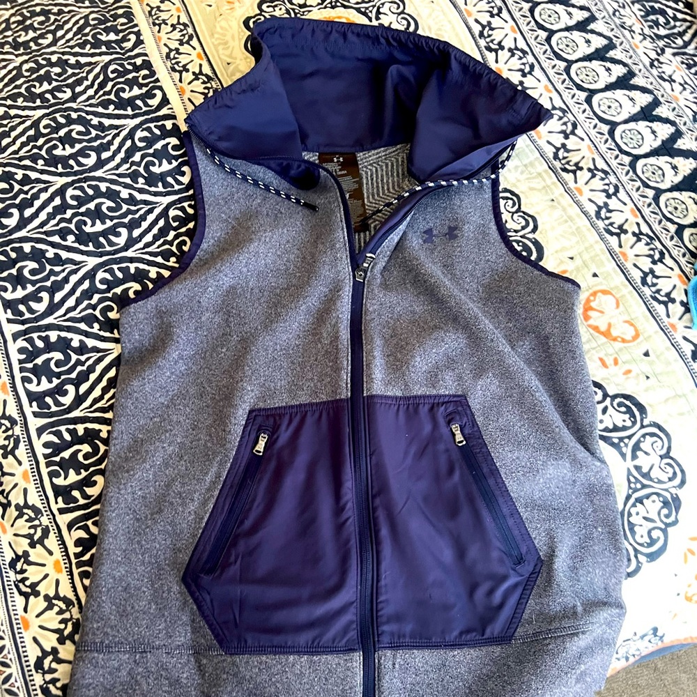 Under Armour zip up vest
